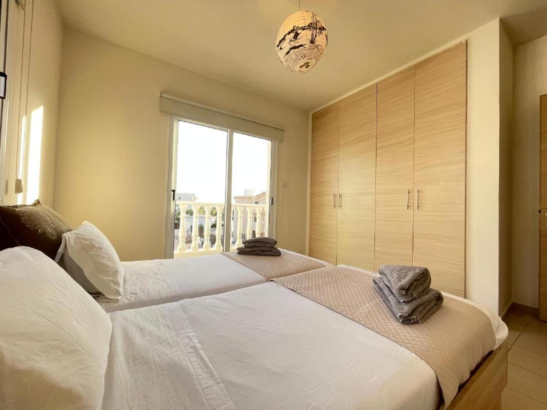 Rugiada With Pool And Sea View Located On The Front Of Nissi Beach Vilă