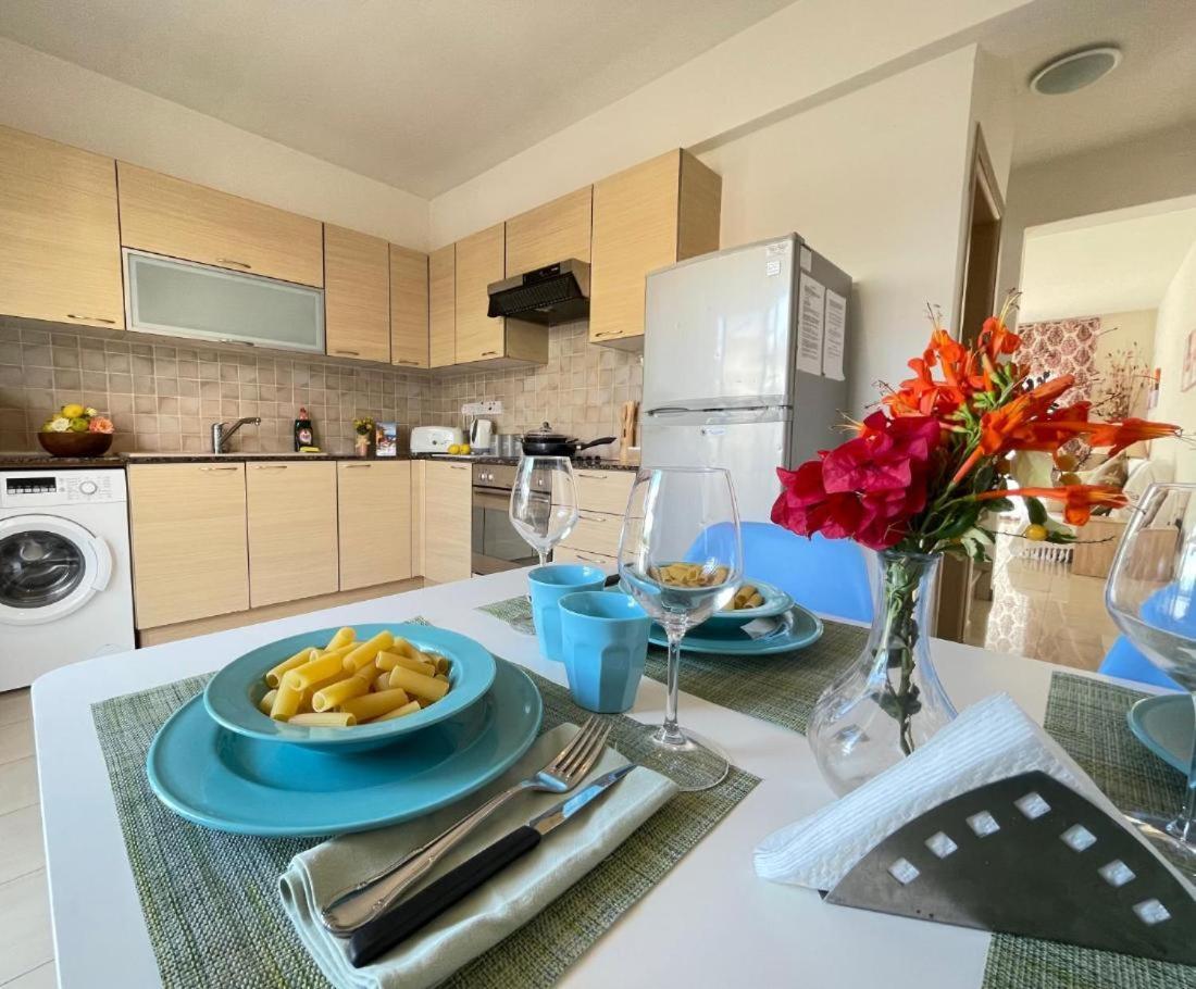 Rugiada With Pool And Sea View Located On The Front Of Nissi Beach Vilă
